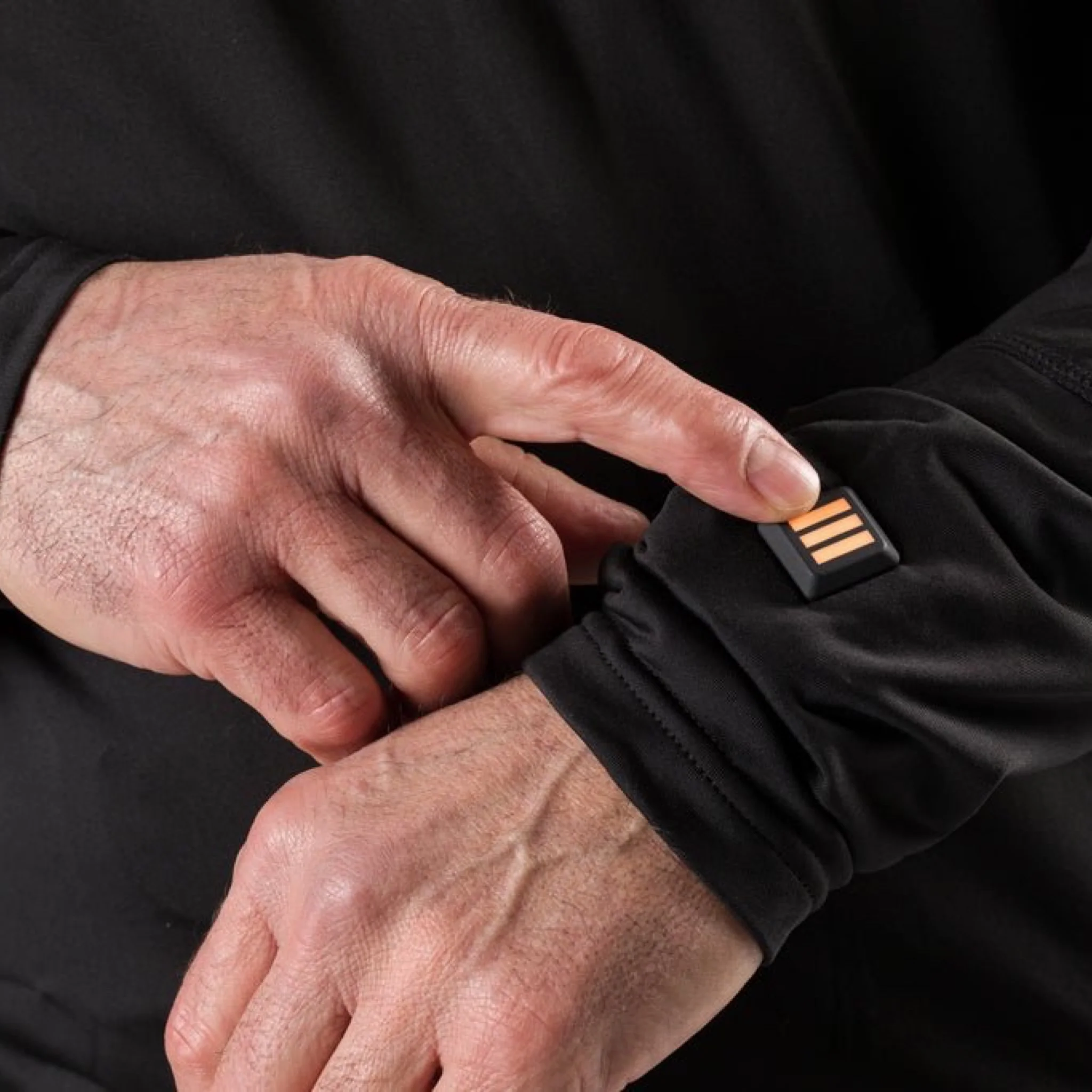 Basecamp Mens Heated Base Layer Shirt - Image 5