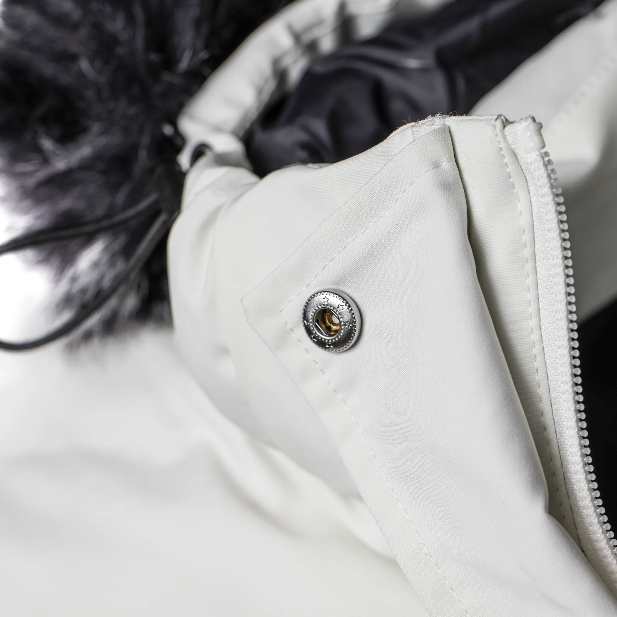 Kaya Heated Parka - Image 10